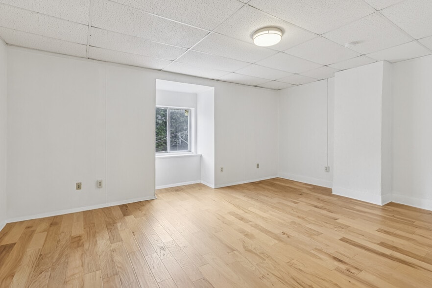Bedroom 3 - 4723 Butler St