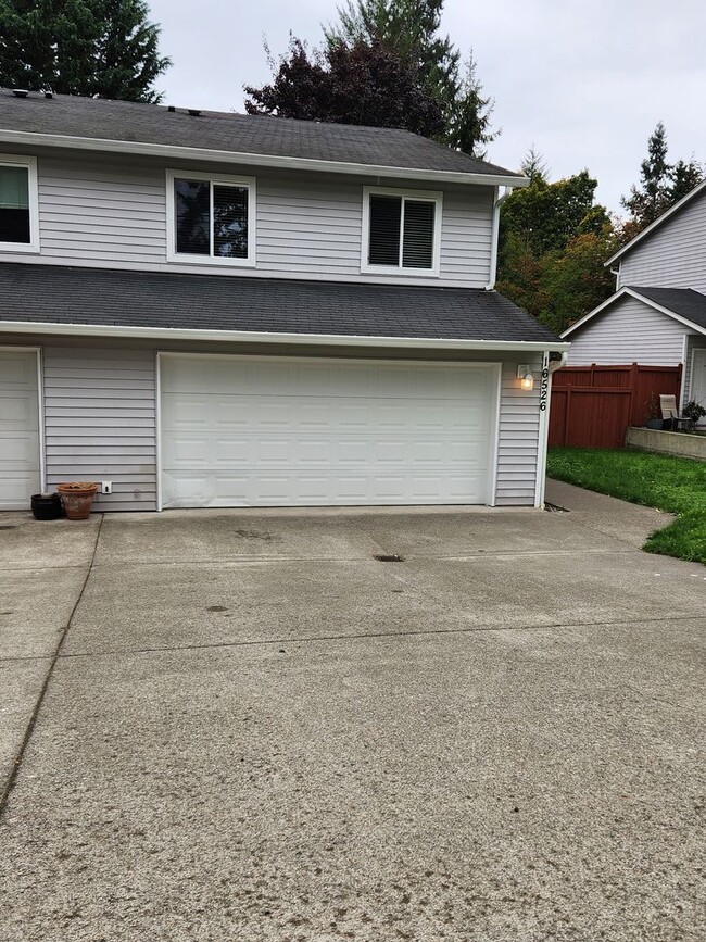 Primary Photo - "Spacious 3-Bed Duplex Retreat in Tacoma: ...