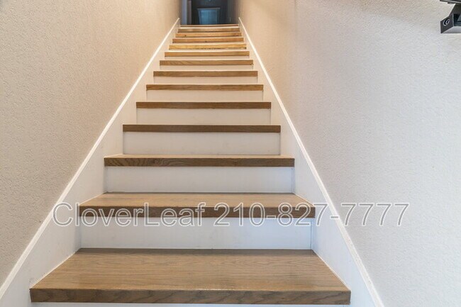 Building Photo - 414 Montana St