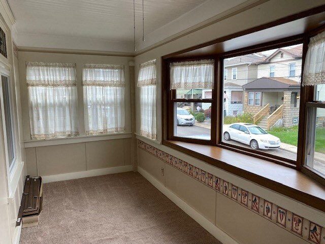 Front sunroom - 475 Park St