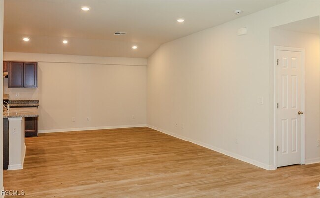 Building Photo - 309 Norwalk Ave