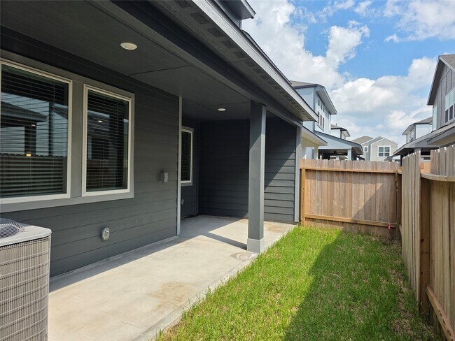 Building Photo - 4114 Glowing Hearth Dr