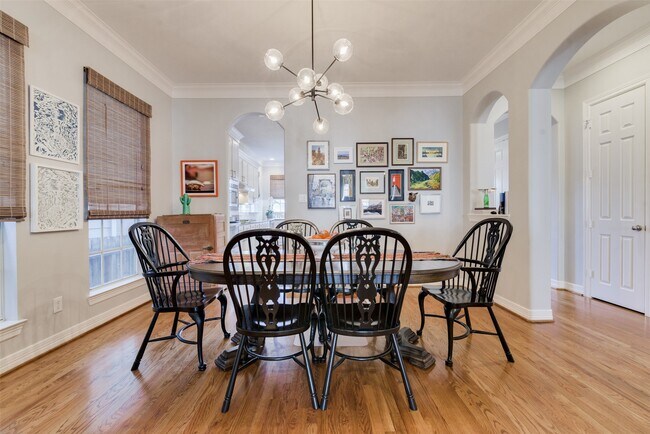 Building Photo - 1504 W 23rd St