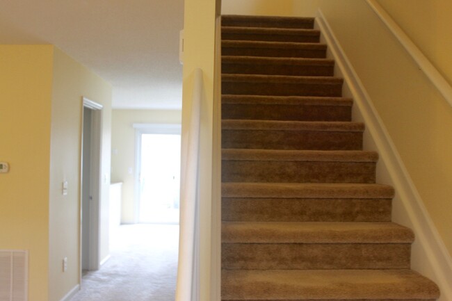 Building Photo - Spacious 3-Bedroom End Unit in Liberty Squ...