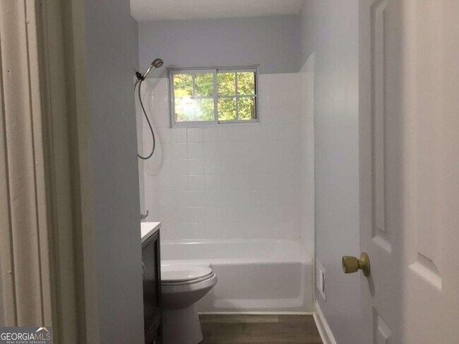 Building Photo - 5826 Simone Dr