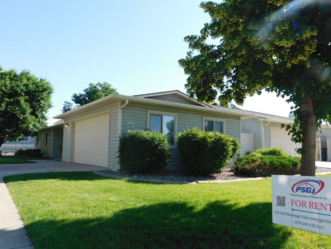 Primary Photo - Home in Cottonwood Sub-Division