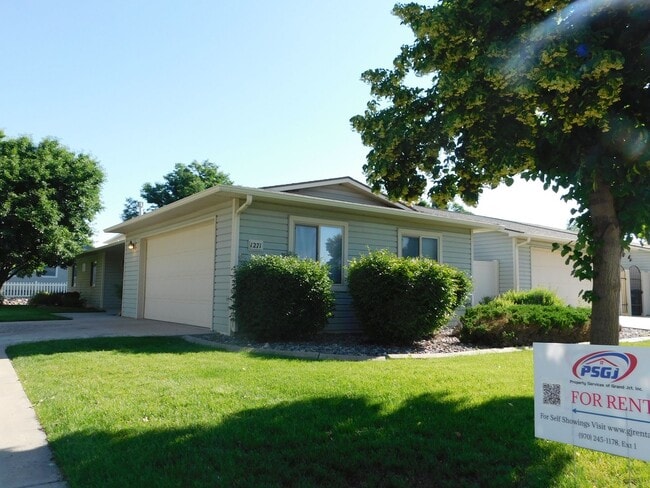 Primary Photo - TWO WEEKS FREE RENT!