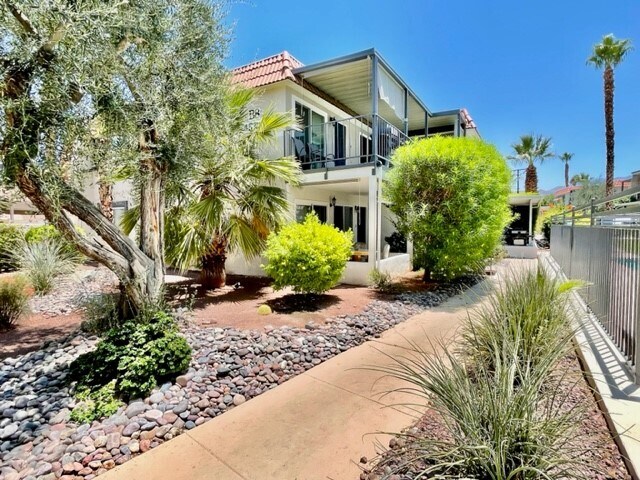 Building Photo - 45296 Panorama Dr