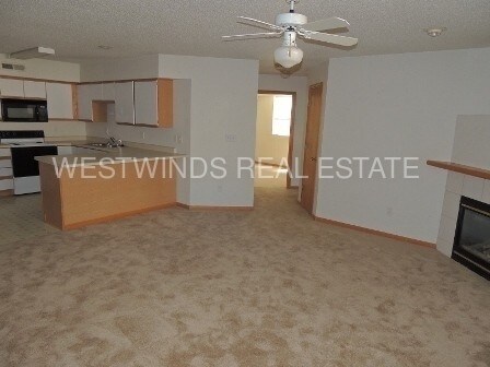 Building Photo - Sublease Available July 1st
