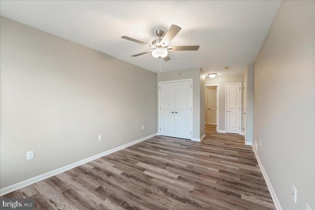 Building Photo - 552 Creek Rd