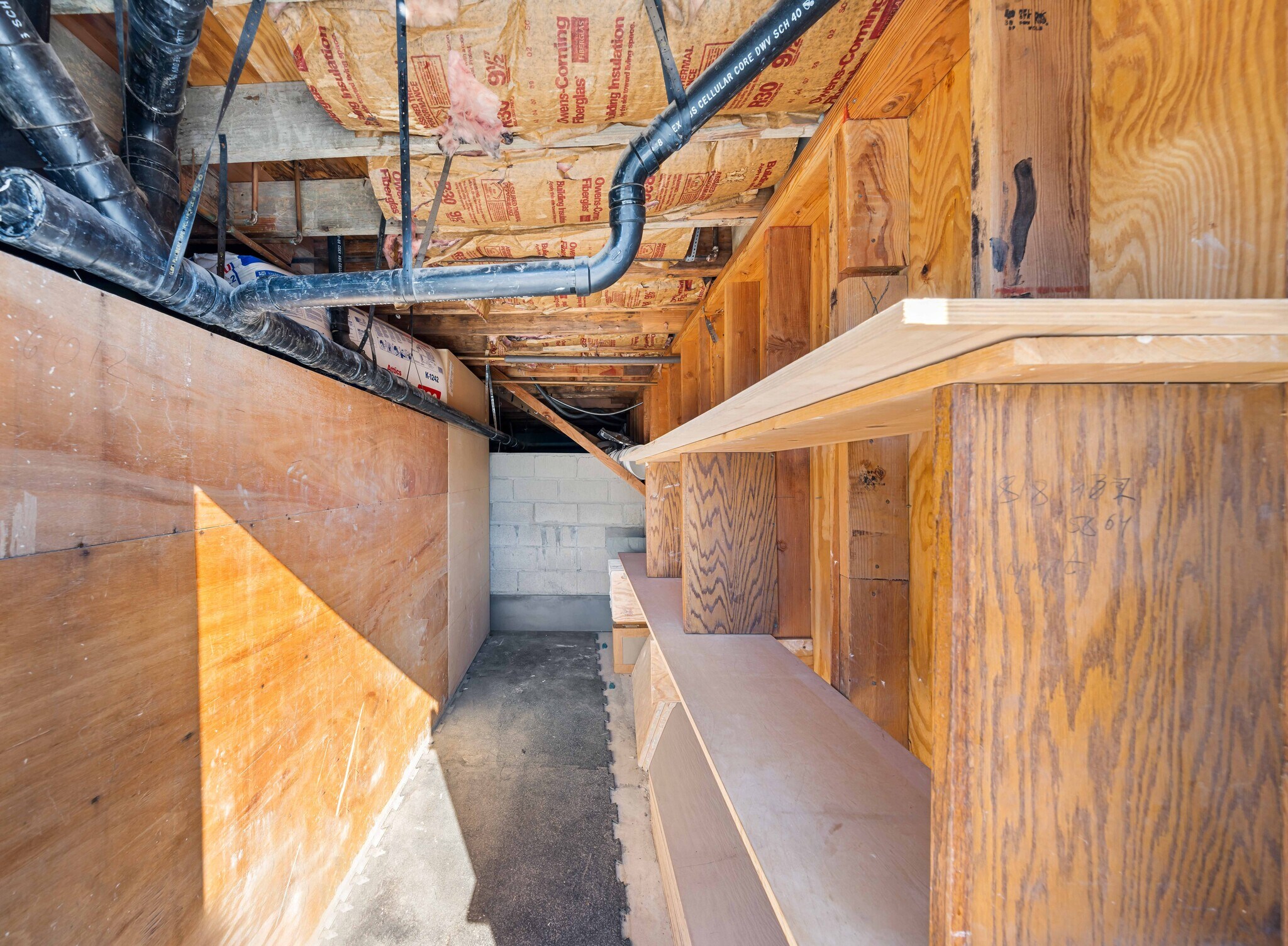 Building Photo - 10225 Fernglen Ave