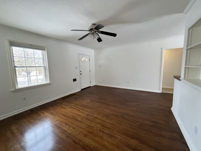 Building Photo - 2521 Dearborn St