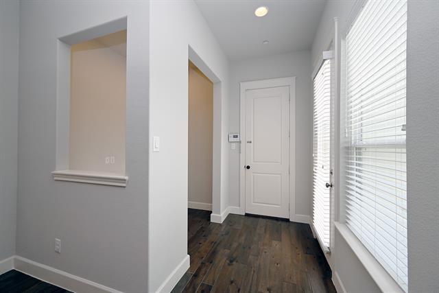 Building Photo - 1021 Water St