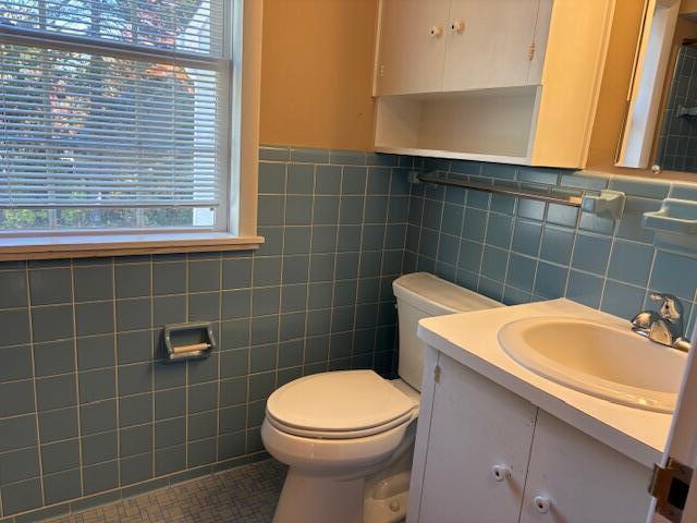 Building Photo - 815 Hewett Dr