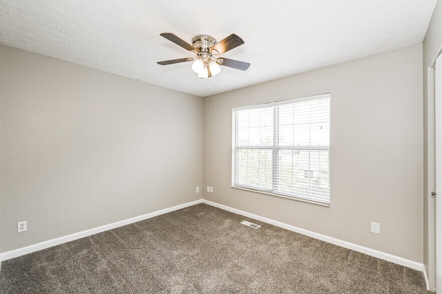 Building Photo - 207 Fairfield Dr