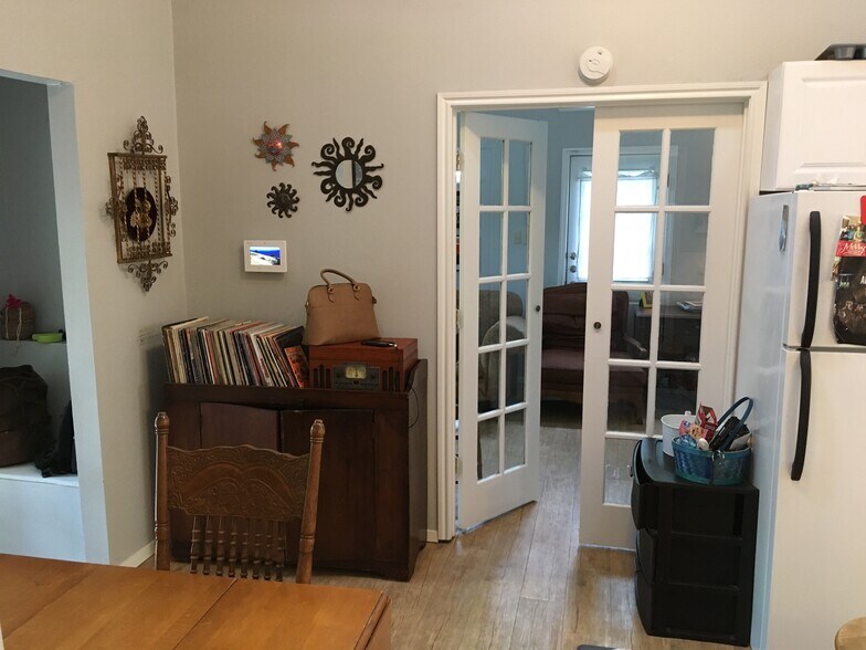 Doors to living area - 4302 Duval Street