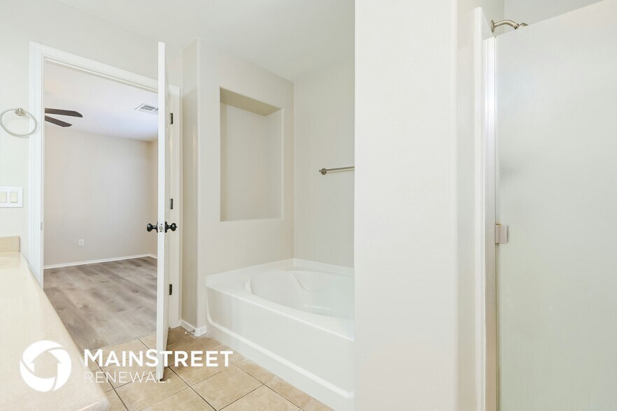 Building Photo - 7226 S Monks Tale Dr