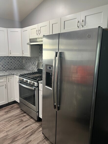 Building Photo - 6126 Jeffrey Pl