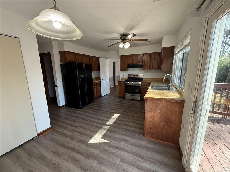 Building Photo - 3815 Samia Ct