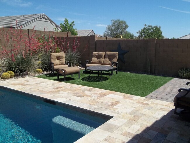 Building Photo - Stunning Fully furnished home 3 bed 2.5 baths 2056 sq ft w/heated pool!!! Must see will rent fast!