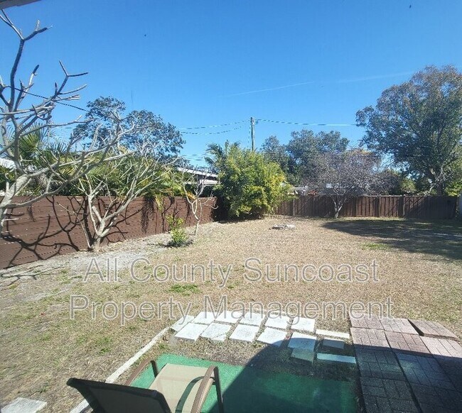 Building Photo - 2008 59th St S