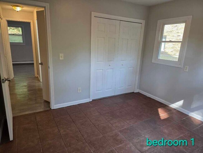 Building Photo - 130 S Clarendon