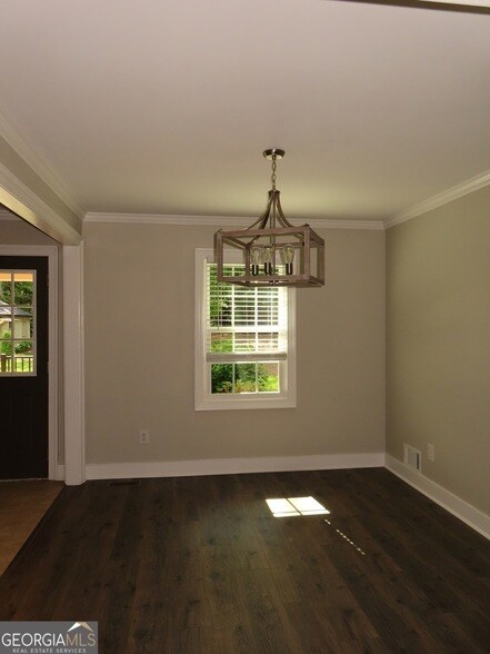 Building Photo - 5006 Suwanee Dam Rd
