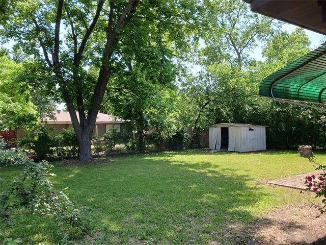 Building Photo - 1102 11th St