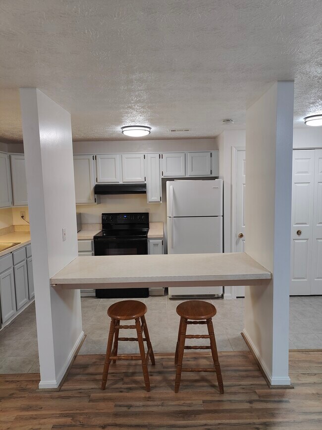 Building Photo - 2153 Wainwright Ct