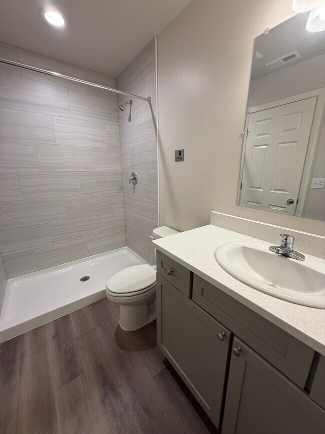 Building Photo - 5305 Smitten Street #2