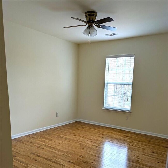 Building Photo - 3075 Whittier Way