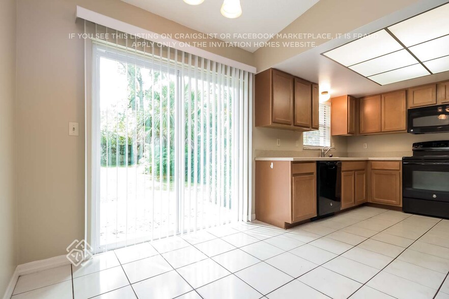 Building Photo - 102 Leyburn Pl