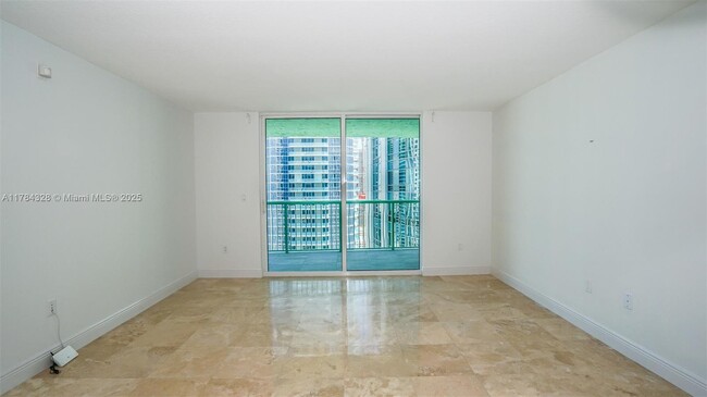 Building Photo - 1200 Brickell Bay Dr