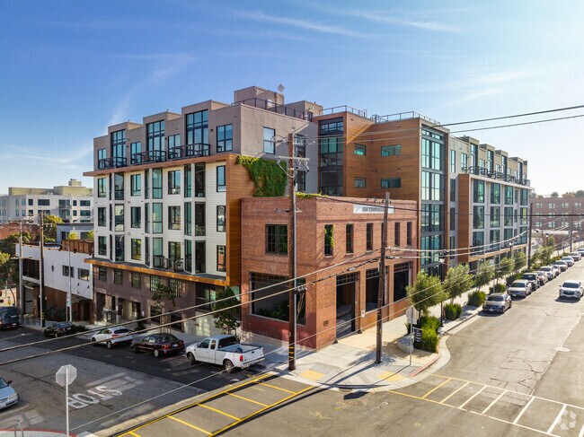 Primary Photo - 815 Tennessee St