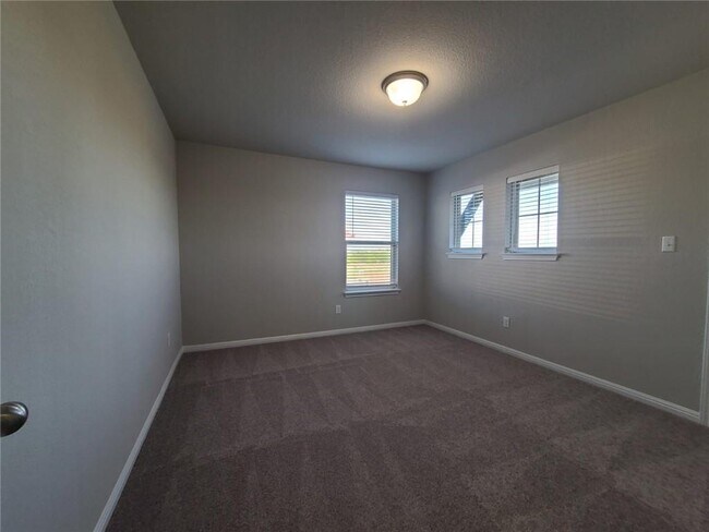 Building Photo - 3201 College Park Dr