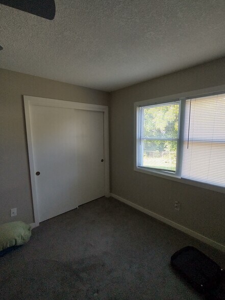 Building Photo - 808 Roosevelt St