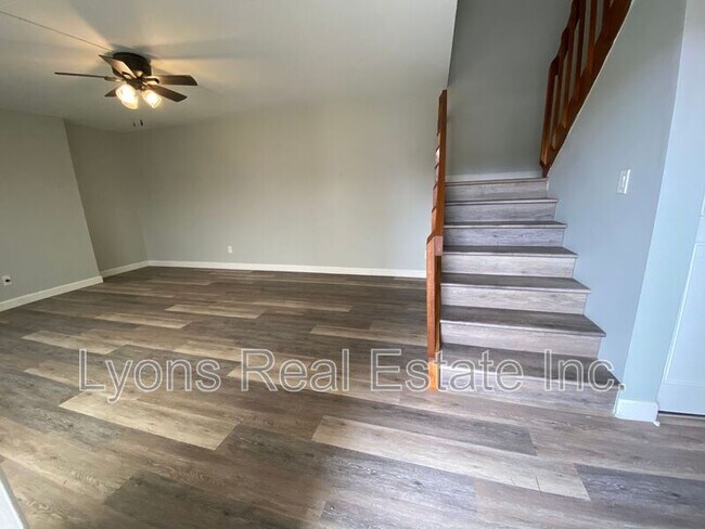 Building Photo - 1667 Park Meadows Dr