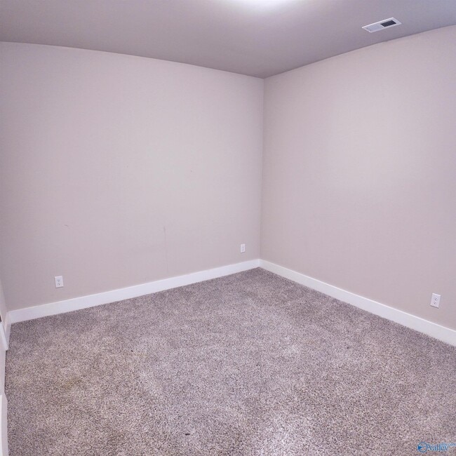 Building Photo - 404 Tillane Pk Cir