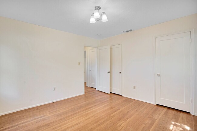 Building Photo - 31638 Lodge Rd
