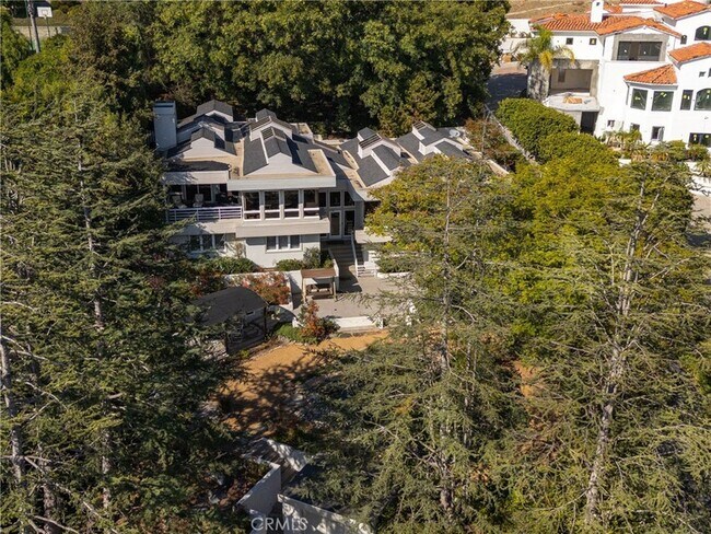 Building Photo - 31561 Peppertree Bend Unit