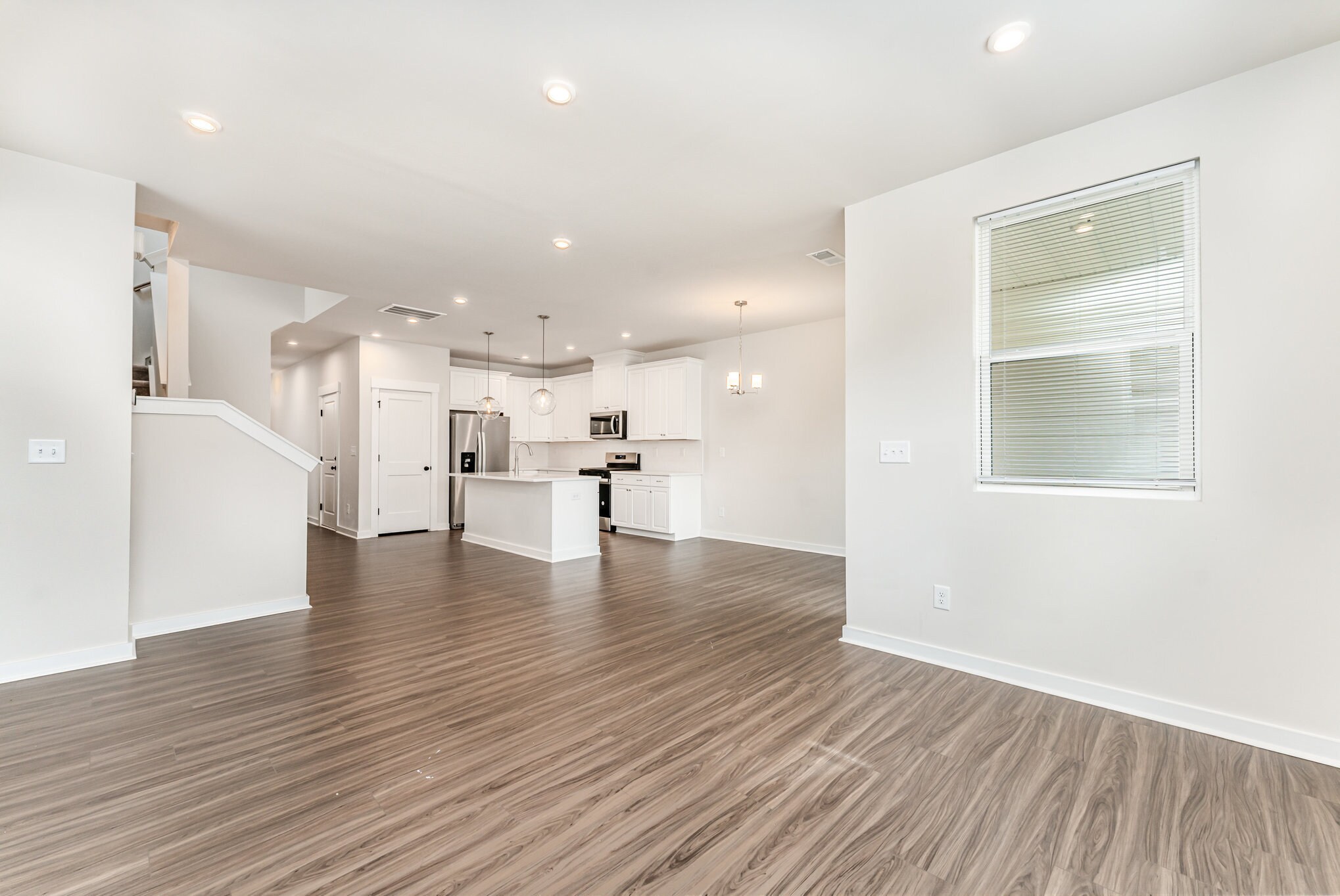 Building Photo - 9529 Munsing Dr