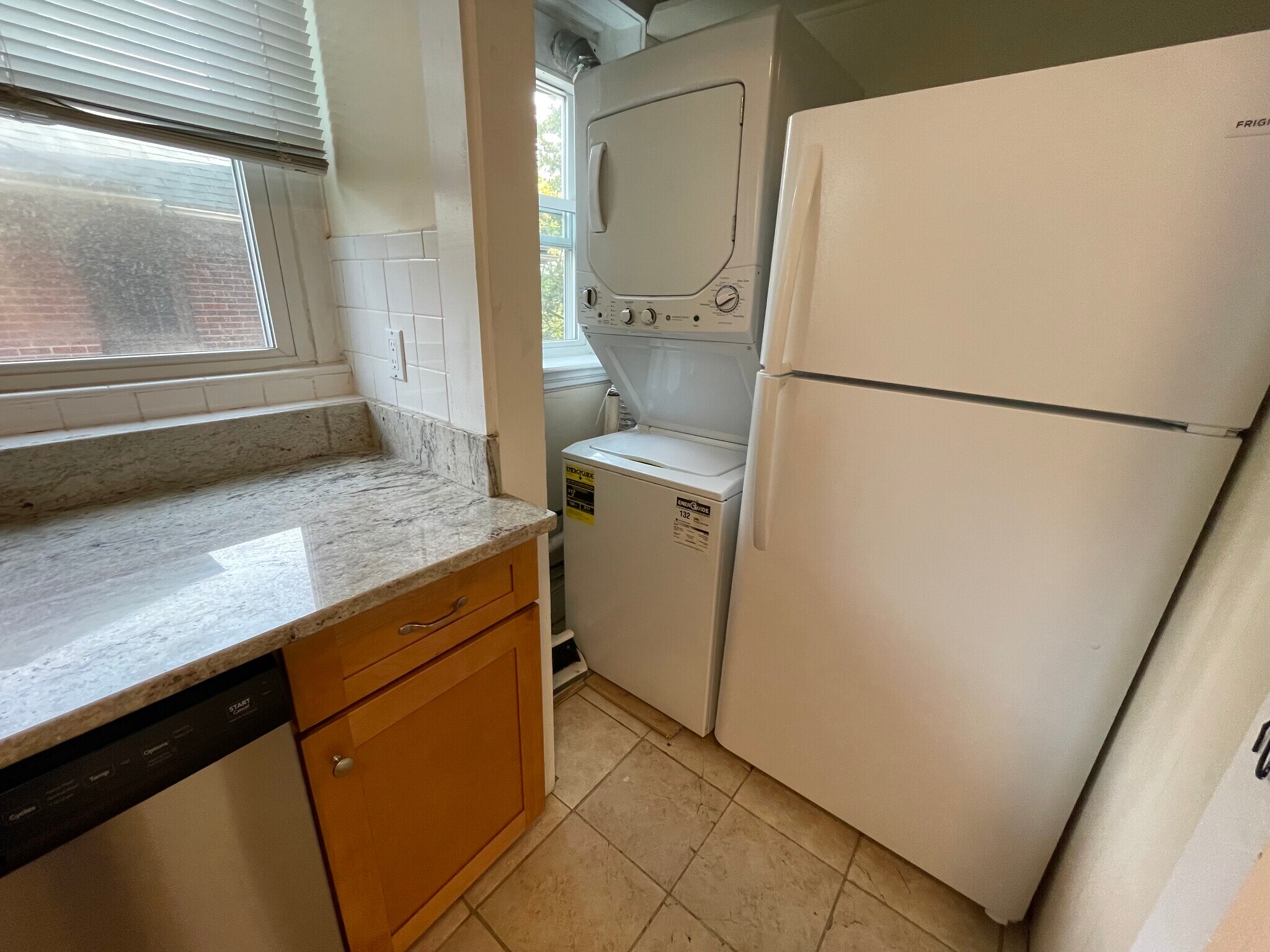 Building Photo - 797 Washington St