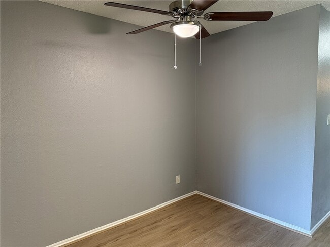 Building Photo - 2501 Gulf Fwy