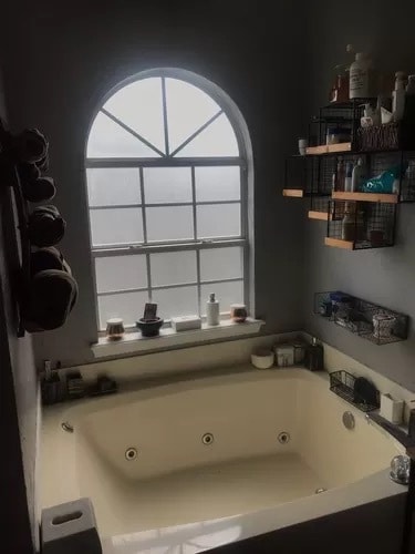 Building Photo - 9323 S Darlington Ave