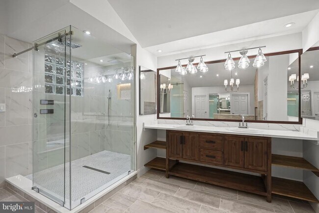 Building Photo - 1404 Wynhurst Ln