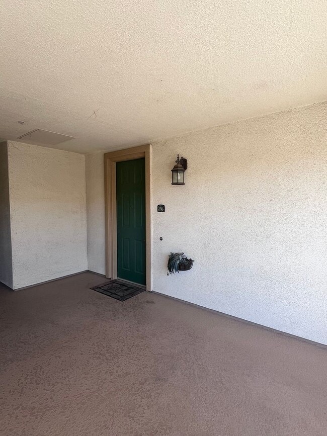 Building Photo - BEAUTIFUL CONDO AT THE PHOENICIAN IN ROSEV...