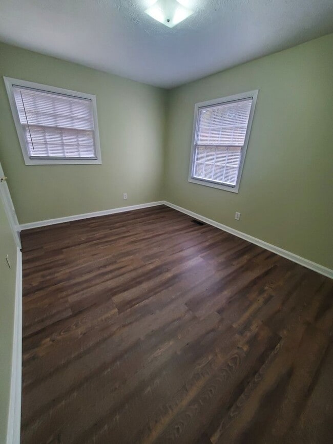 Building Photo - 202 Bertram Pl