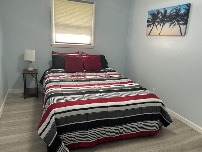 Building Photo - 4241 2nd St NE