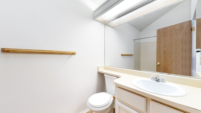 Building Photo - Beautiful Two Bedroom Townhome In Incredible Location!