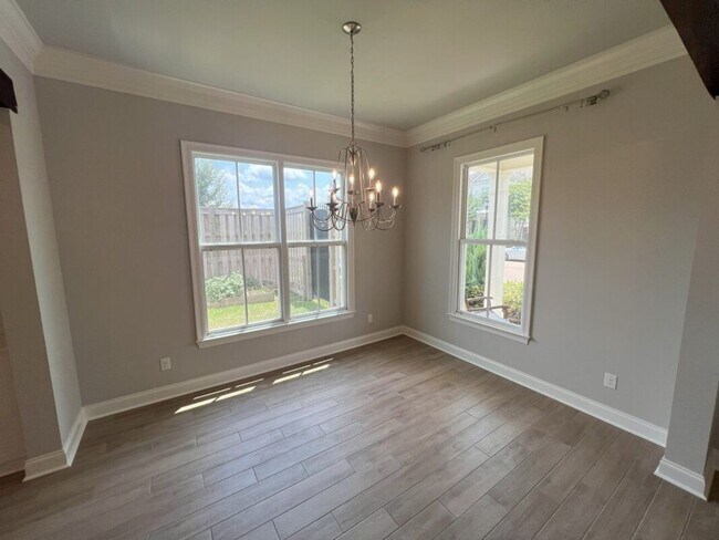 Building Photo - Beautiful 4-Bedroom Home in The Magnificen...